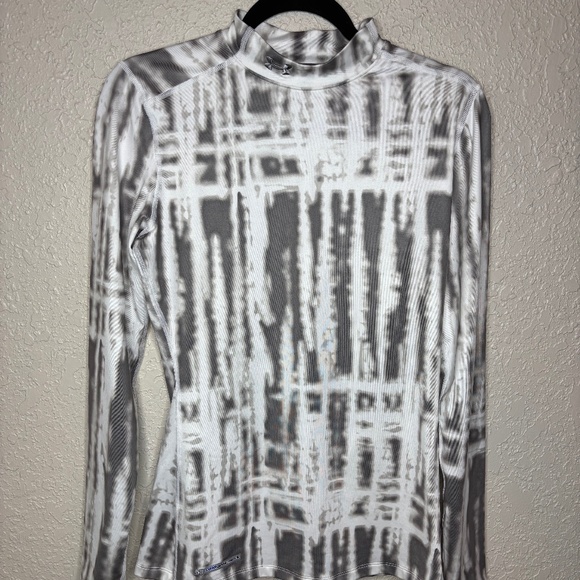 Under Armor White Gray Cold Gear Mock Fitted Pullover Top Women's Size Large - Picture 1 of 11